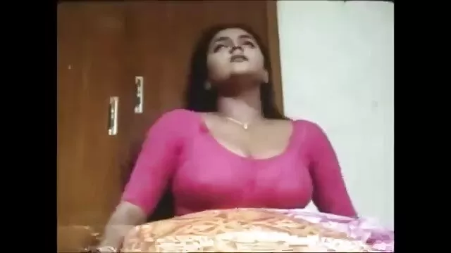 அழகான டீன் பெண் மேல் ஆபாச குழாய் குத க்ரீம்