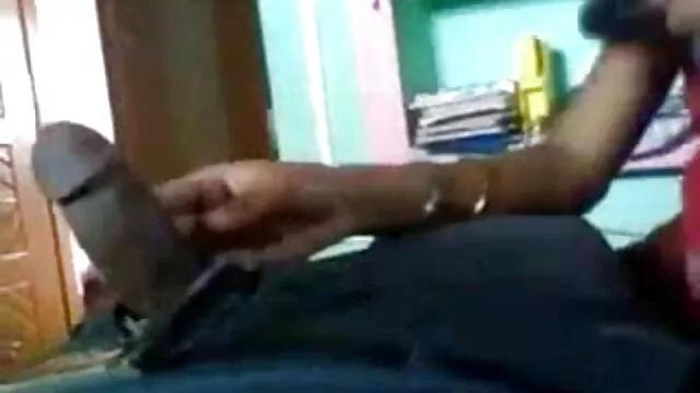 ஜூசி பட் அழகி நடா லீ சிறந்த நண்பர்கள் அம்மா porn குதத்தை முயற்சிக்கிறது