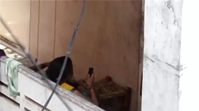 வன மேல் ஆபாச லெஸ்பியன் லவ்மேக்கிங்