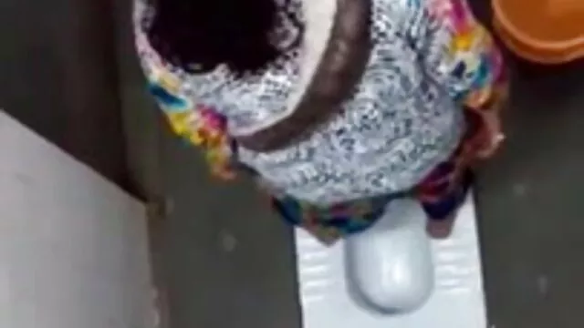 அனல் செருகப்பட்ட ஸ்க்ரீவ்டு பிரபலமான xxx மற்றும் கிரீம்