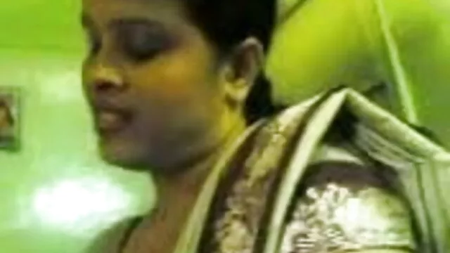 பஸ்டி கூகர் சேவலை சிறந்த புதிய ஆபாச வீடியோக்கள் உறிஞ்சி முகத்தைப் பெறுகிறது