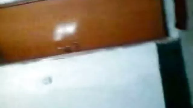 பஸ்டி பிகினி பீச் மேல் தேசி செக்ஸ் தனியா மற்றும் குத நுரை