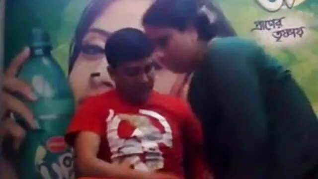 சப்பி சிறந்த பிரஞ்சு, குழாய் லத்தீன் டீன்