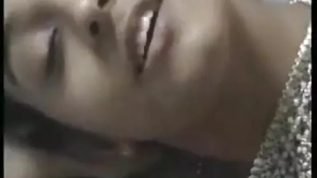 சாரா கலப்பு என் சகோதரி xxx