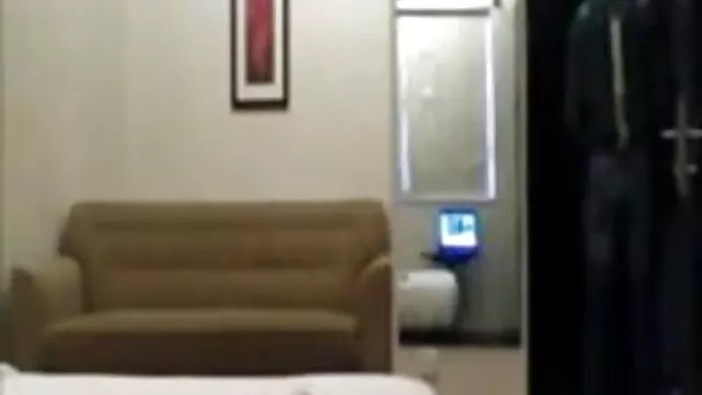 ஆசிய சிறந்த அடி ஆபாச சதுரங்களை அழுத்துகிறது