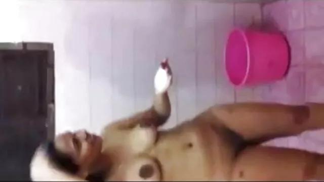 துளையிட்ட bestindiansex மெரினா ஹேண்ட்ஜோப்