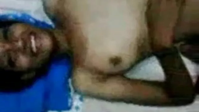 காதலன் தன் கோத்தை கயிறுகளால் கட்டுகிறான் xnxx காலை செக்ஸ்