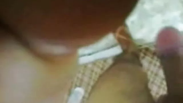 கவர்ச்சியான பள்ளி ஆசிரியை நடாலியா ஃபாரெஸ்ட் pornici பிரஞ்சு நைலானில் சுயஇன்பம் செய்கிறார்