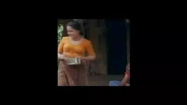 அன்னாபெல்லுக்கு தனது கவர்ச்சி வீடியோ உயர் தரம் முட்டைகளை எப்படி வெளியேற்றுவது என்பது தெரியும்