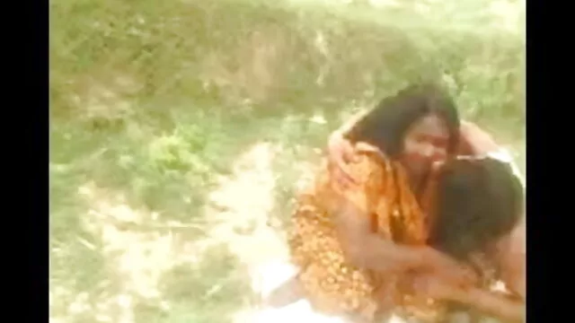 சகோதரிகளின் சிறந்த இந்திய ஆபாச hd போட்டி