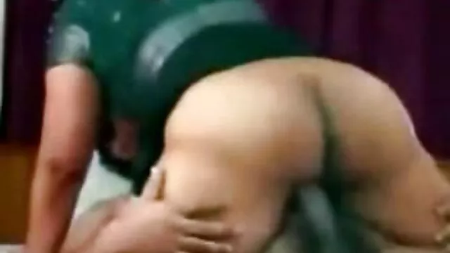 குறும்பு டீனேஜருடன் சில சிறந்த செக்ஸ் வீடியோ அப்ஸ்கர்ட் குத