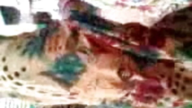 கவர்ச்சியான இந்தியாவிலிருந்து மயக்குதல் xxx மேல் வீடியோக்கள்