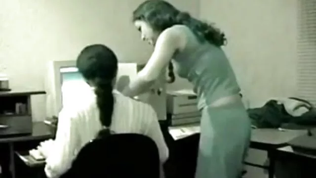 ஹார்னி முலன் உங்கள் மேல் hd ஆபாச சேவலுக்காக காத்திருக்கிறார்