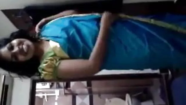 கிரெய்க்ஸ்லிஸ்ட் எஸ்கார்ட் என் விடுமுறை செக்ஸ் வீடியோக்கள் சுமைகளை விழுங்குகிறது