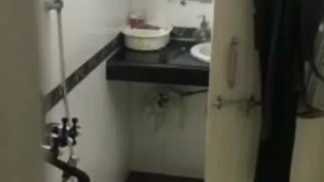 அழகு அவருக்கு முதல் நடனத்தைத் xnnx சிறந்த தருகிறது