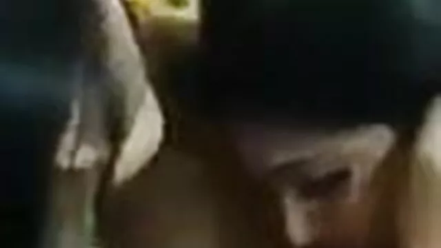 டி. சூடான poran வீடியோ பி., முழு உதடுகள், மற்றும் பவுட்,